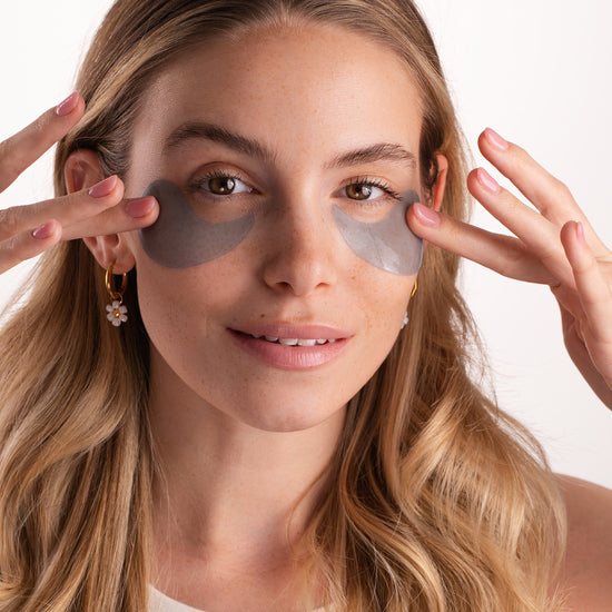 Pem Delian Eye Flash szemtapasz modell arcán 