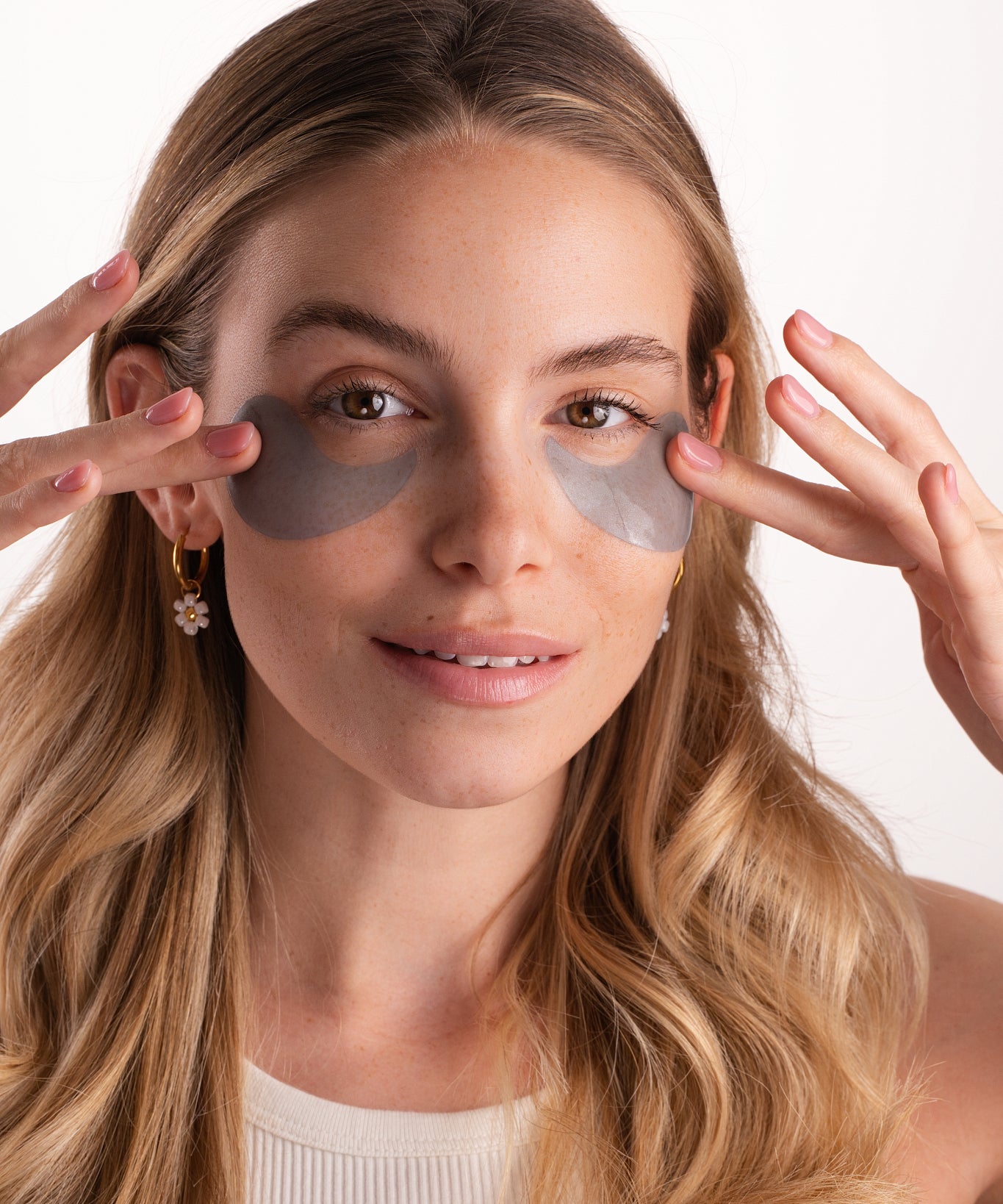 Pem Delian Eye Flash szemtapasz modell arcán 