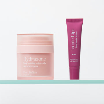 Pem Delian rózsaszínű Hydrazone vízbázisú arcápoló zselé, Iconic Lips berry ajakápoló üveg polcon