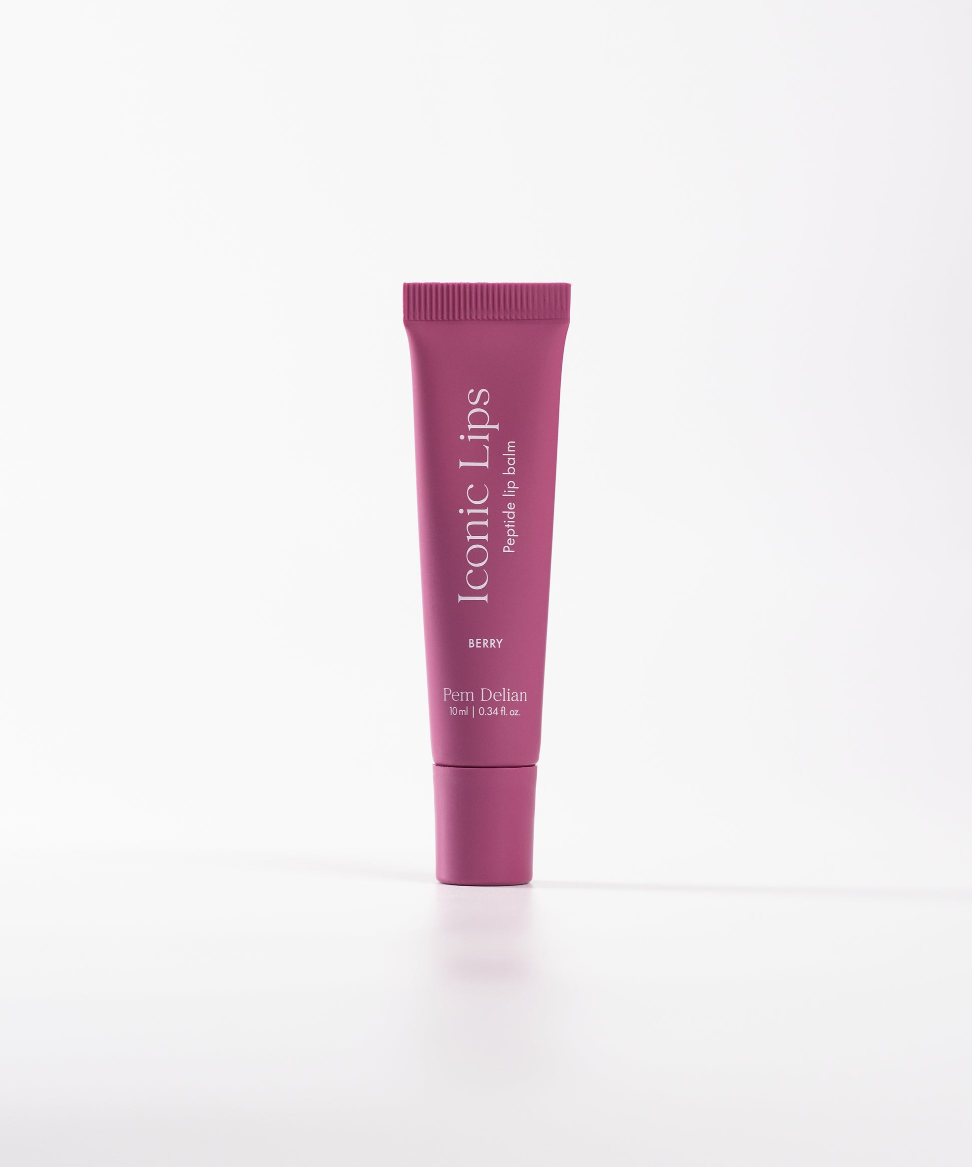 Pem Delian Iconic Lips Berry fehér háttérrel