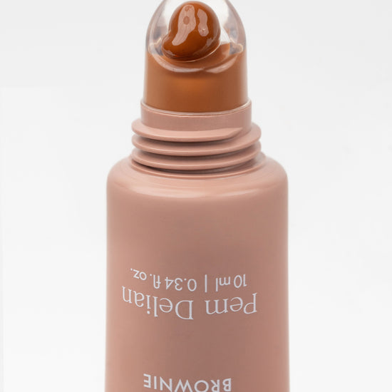 Pem Delian Iconic Lips brownie peptides színezett ajakápoló textúra közelről