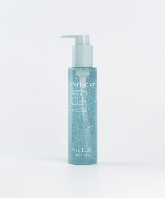 Pem Delian Perfector fehér háttérrel