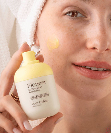 Pem Delian smart-aging Pioneer Retinal szérum, textúra az arcon